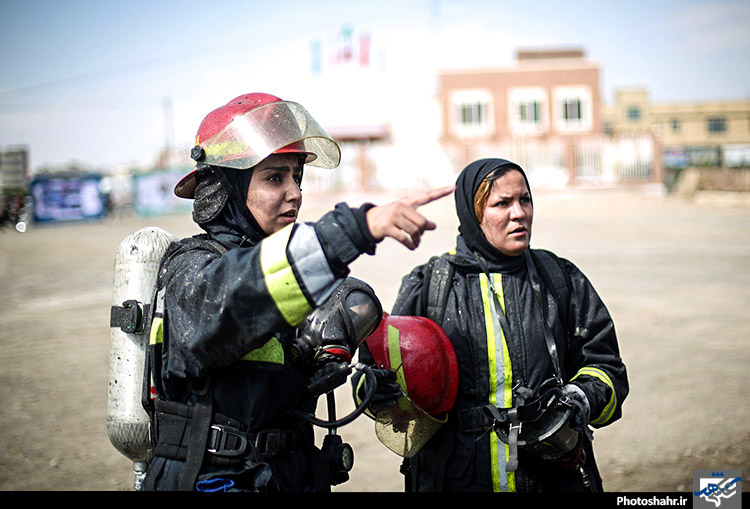 مانور ایمنی وآتش نشانی ویژه بانوان آتش نشان