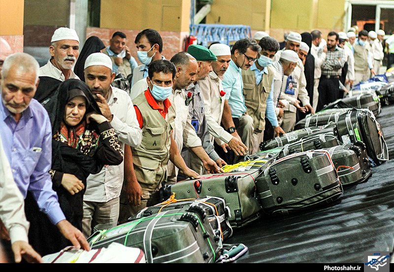  بازگشت اولین گروه حجاج مشهدی از سفر حج