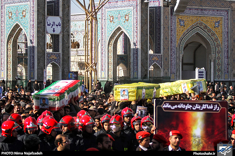 تشییه پیکر سه شهید مدافع حرم در مشهد 