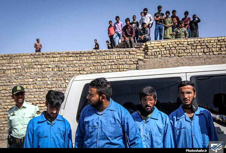 بازسازی صحنه قتل سه عضو خانواده در شهرک باهنر مشهد