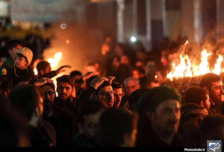 آیین سنتی مشعل گردانی حسینیه نجفی های مقیم مشهد