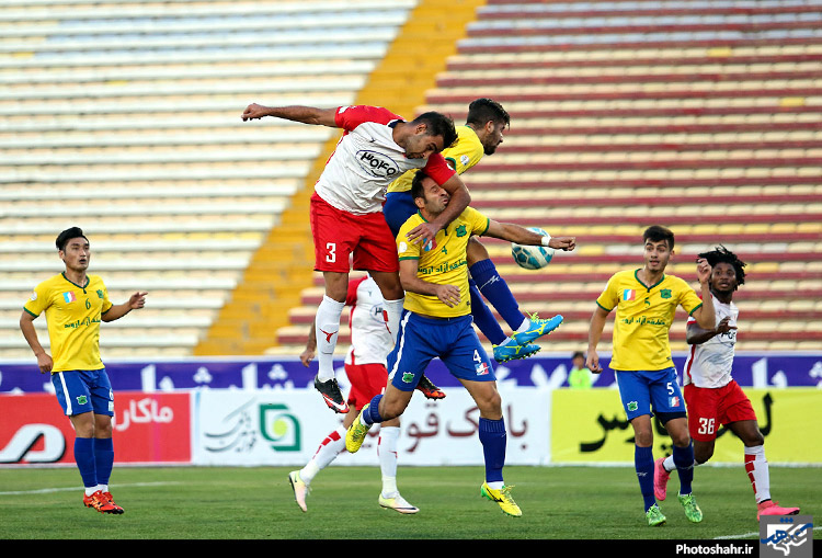 لیگ برتر فوتبال مسابقه پدیده و صنعت نفت آبادان