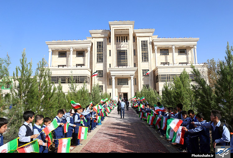  افتتاح مدرسه و پژوهش سرای ثابت با حضور وزیر آموزش و پرورش