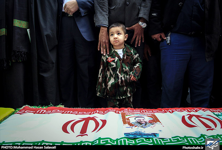 تشییع پیکر مطهر دو شهید مدافع حرم در مشهد