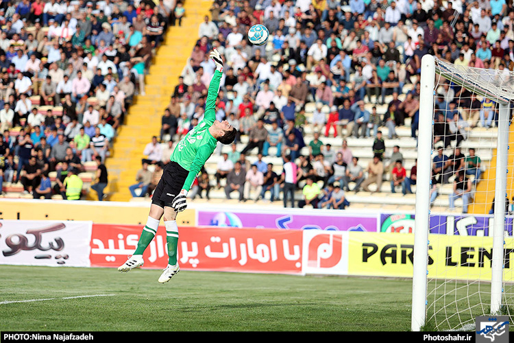 لیگ برتر فوتبال / مسابقه پدیده مشهد و تراکتورسازی