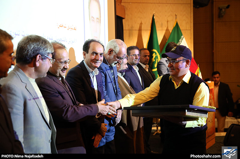 مراسم تجلیل از قهرمانان تولید در بخش کشاورزی