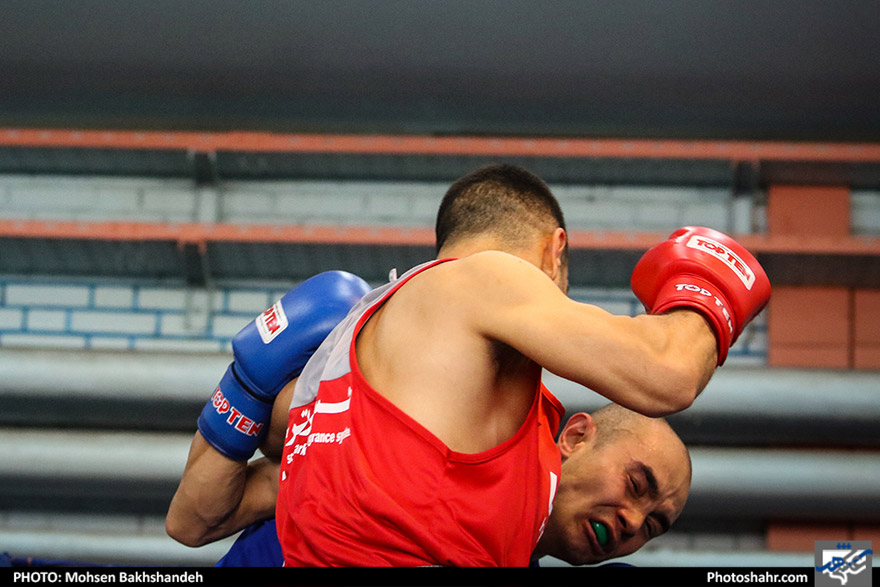 مسابقات قهرمانی بوکس در مشهد