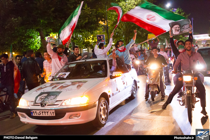 شور تبلیغات انتخابات در خیابان های مشهد 3