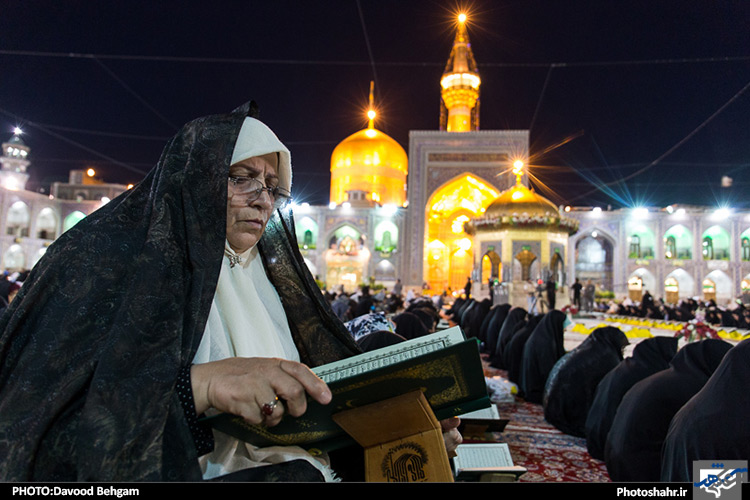  ترتیل خوانی سحرگاهی قرآن کریم در حرم مطهررضوی