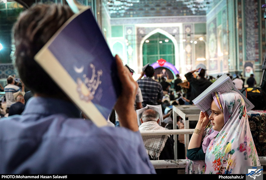  احیای شب بیست و یکم ماه مبارک رمضان در حرم رضوی