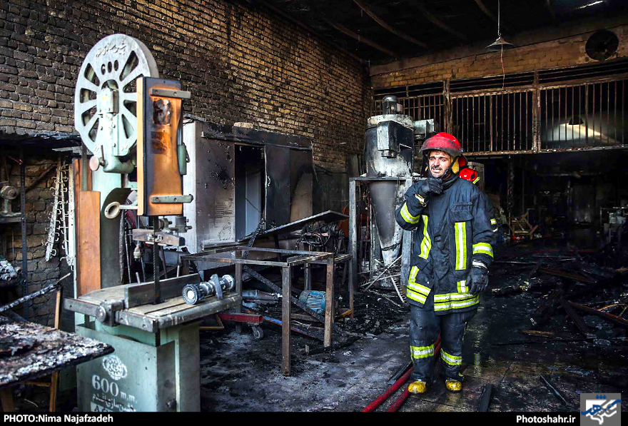 آتش سوزی در کارگاه پرده سازی