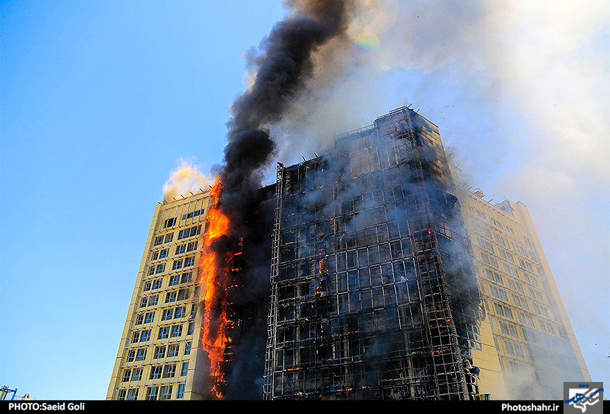  آتش سوزی در یک هتل در دست ساخت در خیابان امام رضا (ع) - مشهد