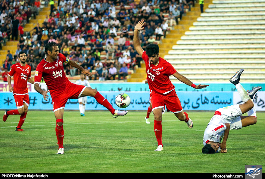 لیگ برتر فوتبال / مسابقه پدیده و تراکتور سازی