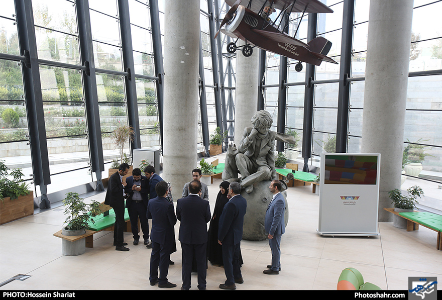 بازدید اعضای شورای شهر مشهد از باغ کتاب تهران