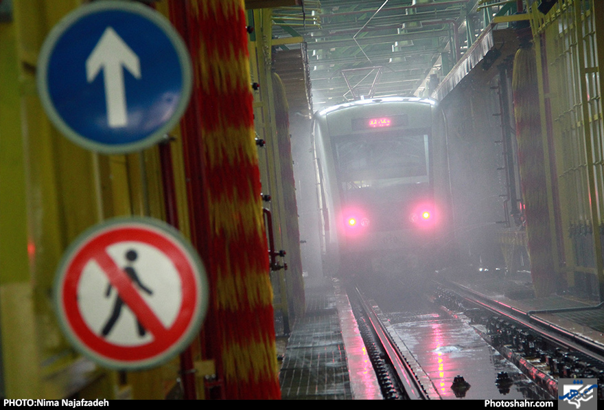 شستشوی و تعمیرات واگن های قطارشهری