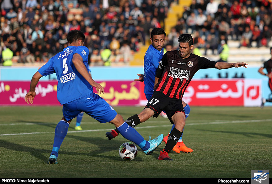 دیدارتیم های فوتبال سیاه جامگان و استقلال 