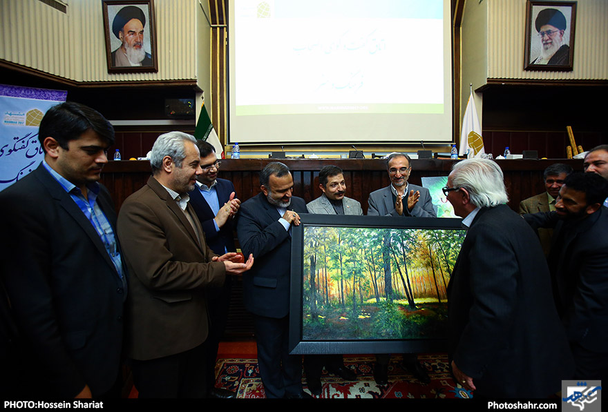 نهمین نشست اتاق گفت وگوی اصحاب فرهنگ و هنر 