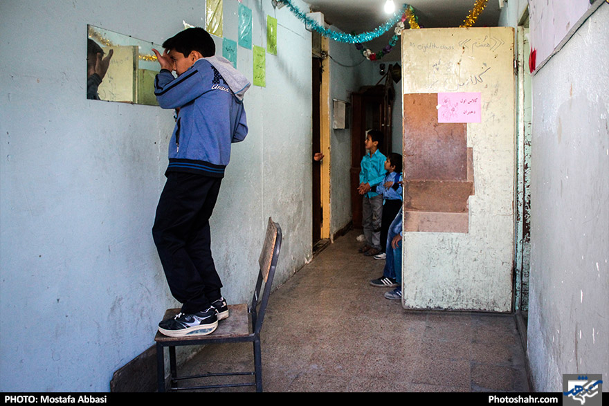 مدارس خودگردان مهاجران افغانستانی 