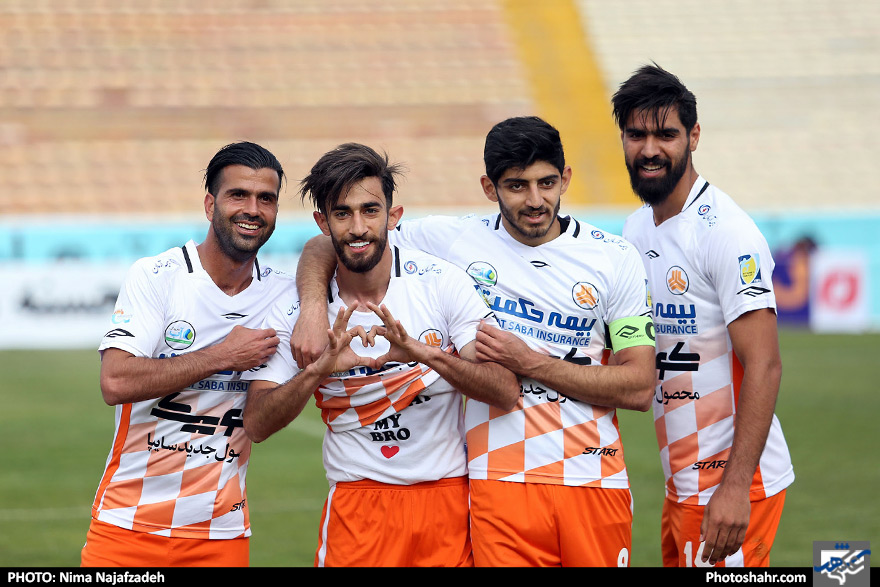 لیگ برتر فوتبال / مسابقه مشکی پوشان و سایپا