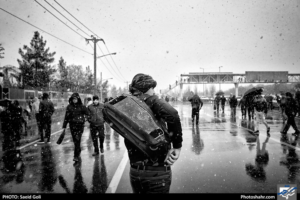 ورودی 2، جایگاه 4، اتوبوس 10