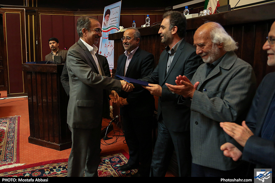 گردهمایی شوراهای اسلامی شهرو روستا به مناسبت روز ملی شوراها