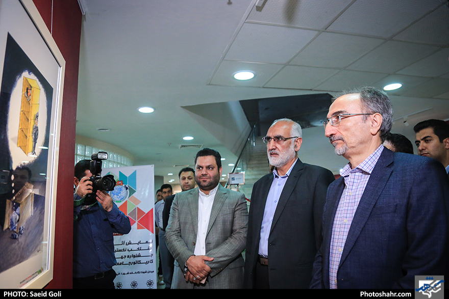 افتتاح نمایشگاه آثار منتخب نخستین جشنواره جهانی کاریکاتور جامعه ایمن