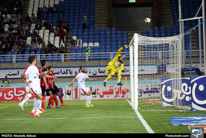 لیگ برتر فوتبال / مسابقه پدیده و مشکی پوشان