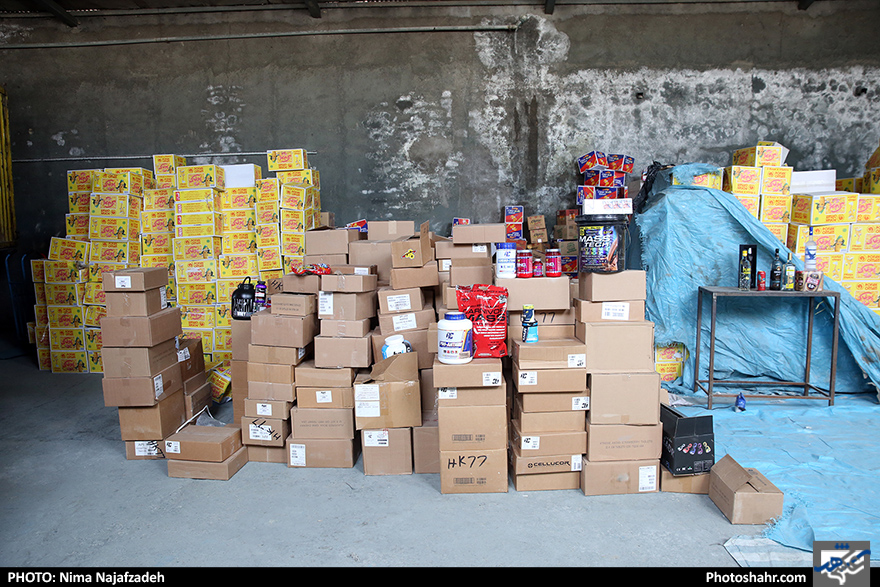 کشف محموله بزرگ قاچاق کالا و مشروبات الکلی در مشهد‎