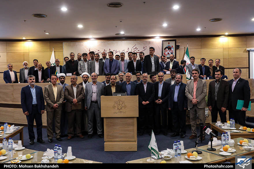 نشست مشترک شورای اسلامی شهر مشهد با شهرداران و روسای شوراهای اسلامی استان یزد