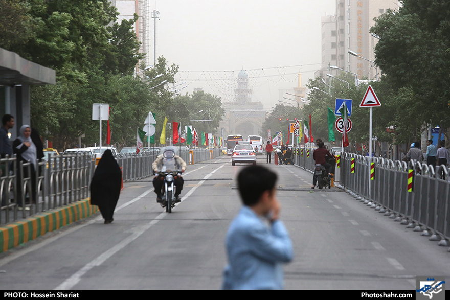 طوفان و گرد و غبار شدید در مشهد 