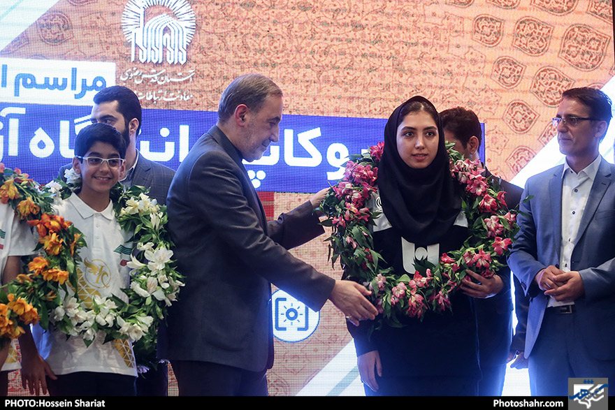 مراسم اهدای مدال های تیم ربوکاپ دانشگاه آزاد اسلامی به آستان قدس رضوی