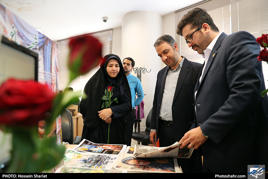 بازدید جمعی از مسئولان از روزنامه شهرآرا در روز خبرنگار - 2