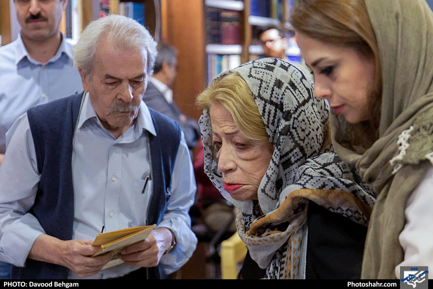 رونمایی از بیست و یکمین چاپ کتاب 