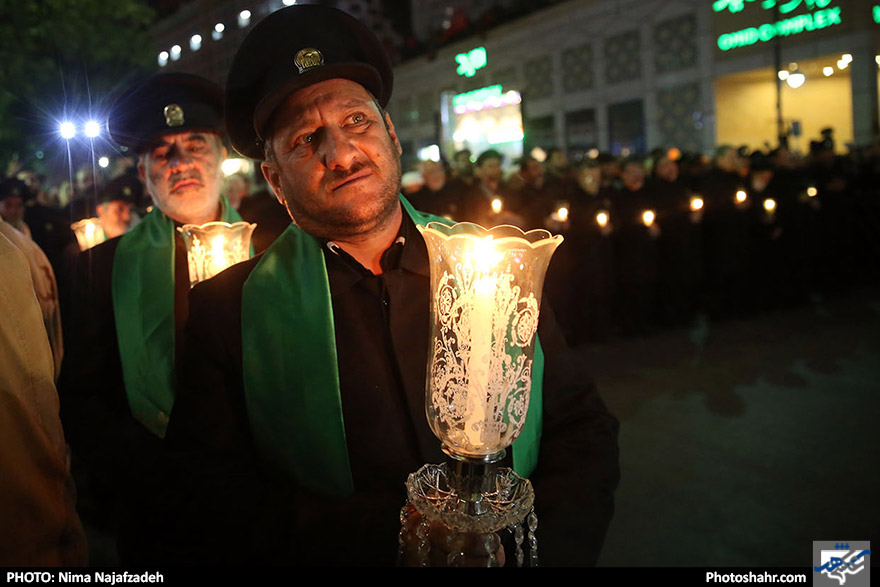 شام غریبان حسینی در حرم مطهر رضوی