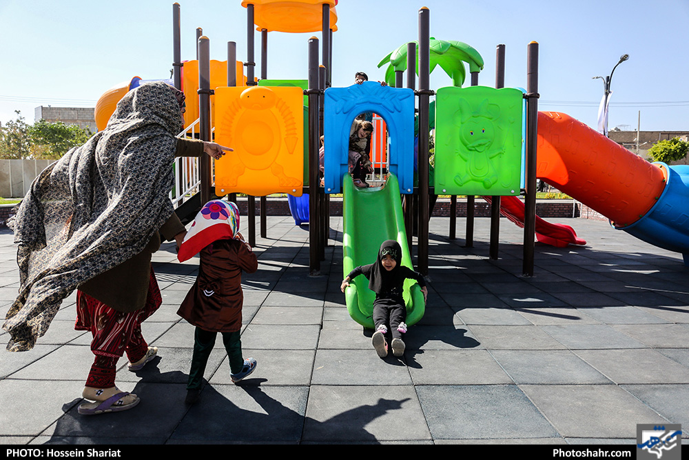 آیین بهره‌برداری همزمان از 10 بوستان در سطح شهر 