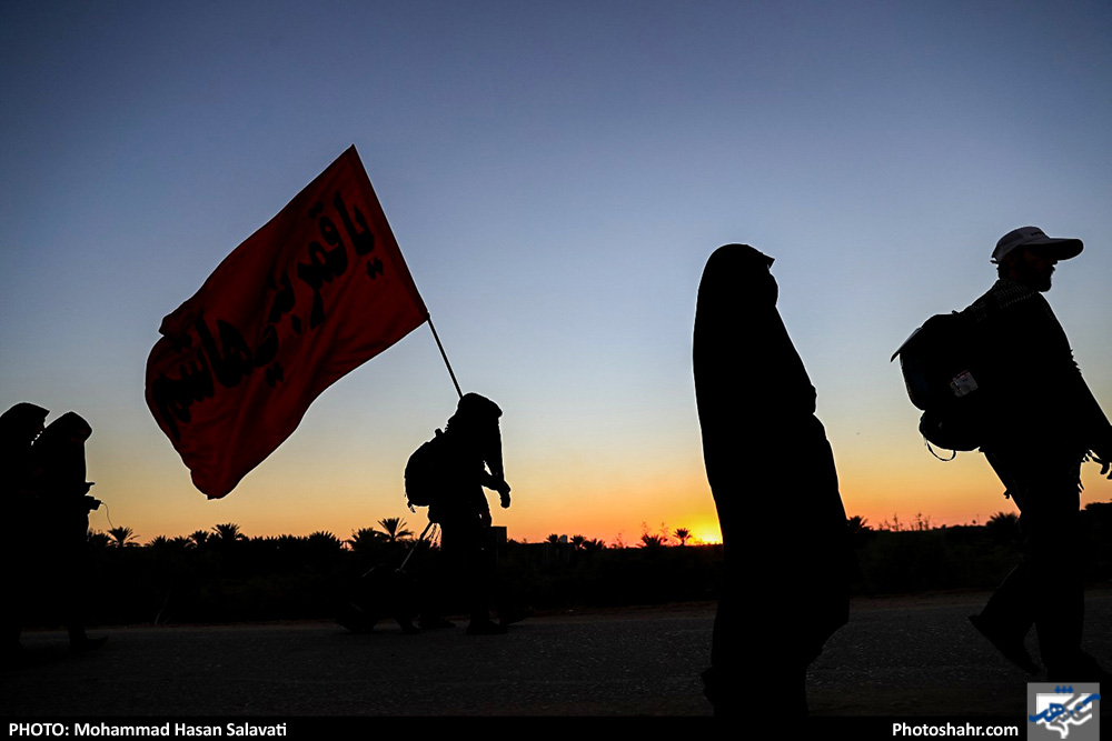 پیاده روی زائرین حسینی در مسیر کربلا - 1