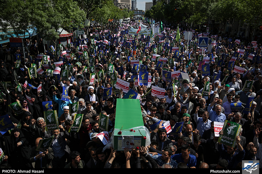 راهپیمایی نمازگزاران جمعه مشهد در حمایت از سپاه پاسداران 