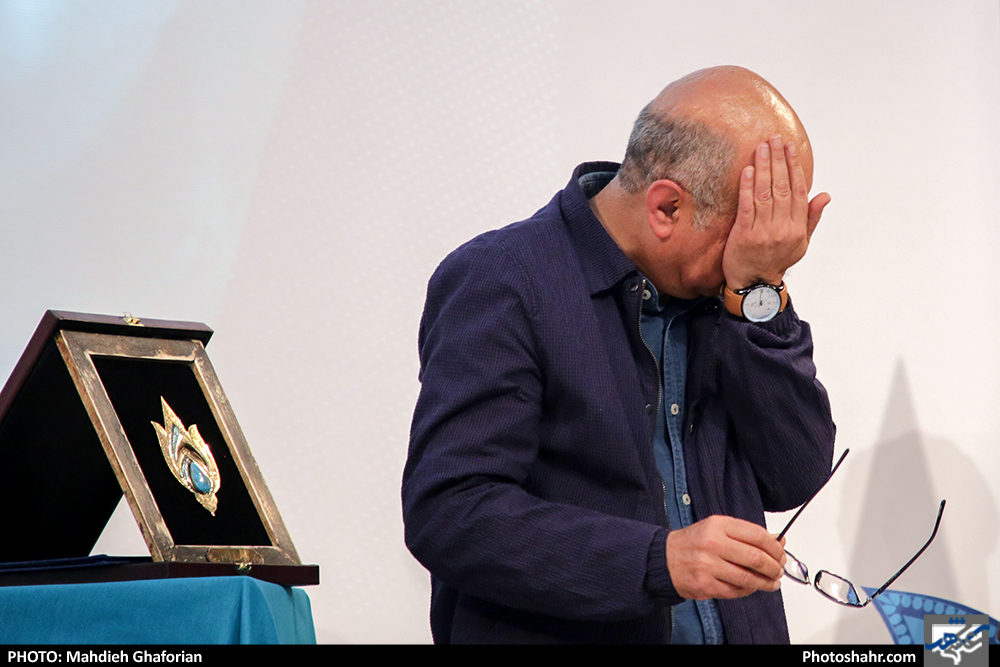 اهدای نشان «فیروزه هنر» به سعید تشکری