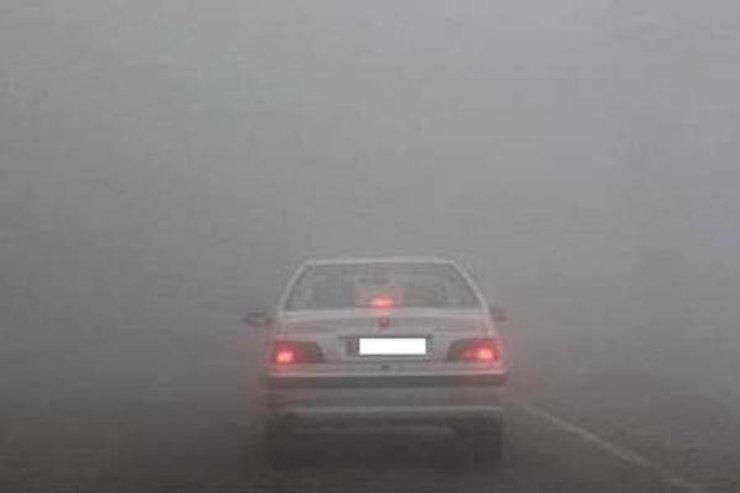 جاده‌های منتهی به مشهد مه‌آلود است
