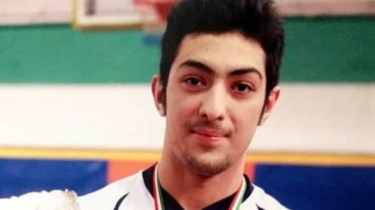 اجرای حکم اعدام آرمان عبدالعالی یک ماه به تعویق افتاد