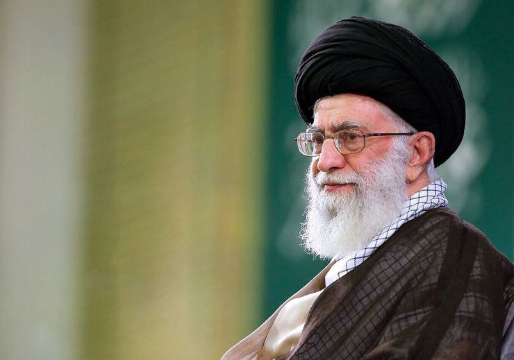 پیام رهبر انقلاب در مراسم تشییع شهید سلیمانی در کرمان قرائت شد