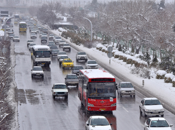 فعالیت تمامی ظرفیت ناوگان اتوبوسرانی مشهد با بارش برف