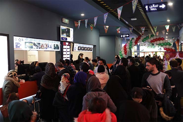 گزارشی از حال و هوای سینما‌های مشهد در جشنواره فیلم فجر