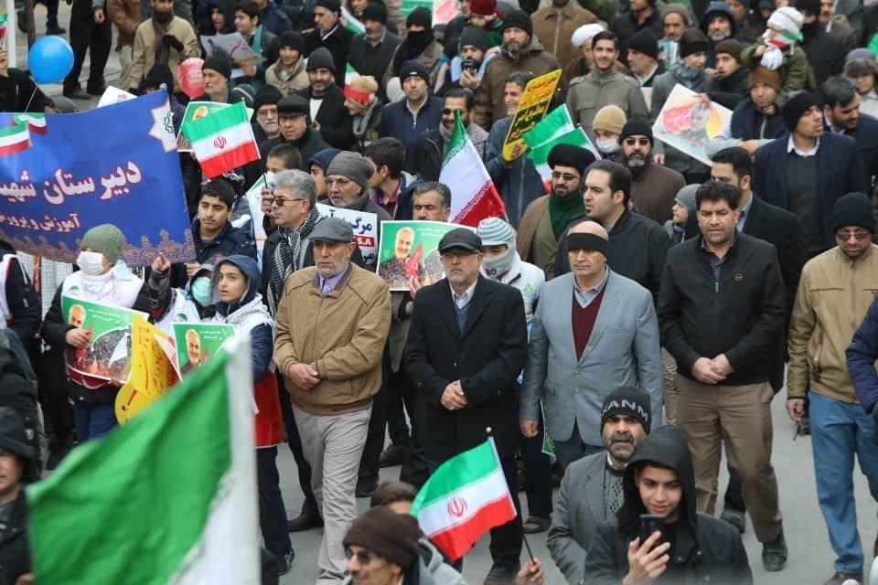 آغاز چهل و یکمین حضور پرشور مردم انقلابی مشهد در راهپیمایی ۲۲ بهمن