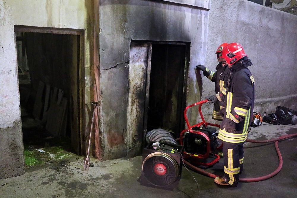 مهار آتش‌سوزی انبار ناایمن نگهداری کفش در خیابان امام‌رضا (ع) مشهد