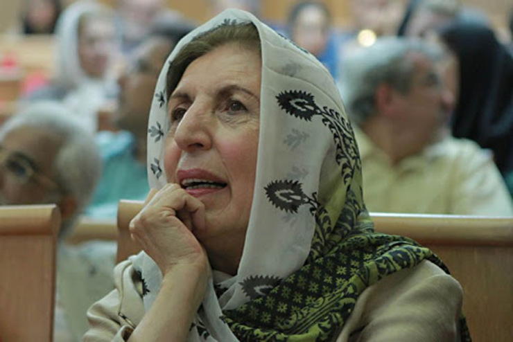 زبان فارسی ایرانیان را به هم وصل می‌کند
