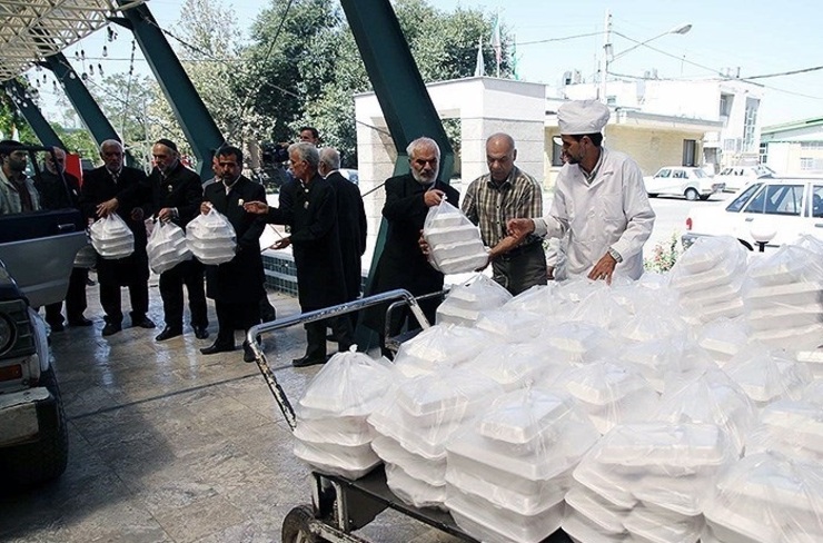 توزیع ۳۰ هزار پرس غذای متبرک حضرت رضا (ع) در روستا‌های محروم مشهد