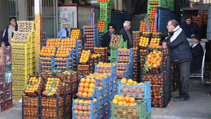 سیب و پرتقال بازار  شب عید رسید