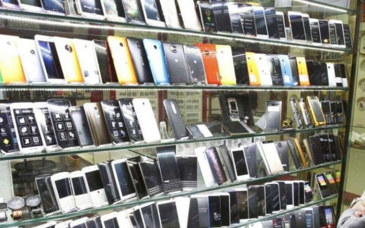 فعالیت هزار واحد فروش تلفن همراه در مشهد