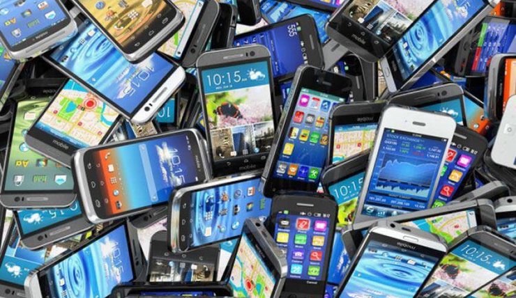 بیش از ۱۸۰ عدد گوشی هوشمند در هنگ مرزی تایباد کشف شد